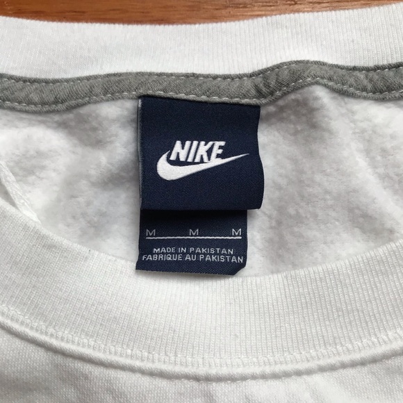 Nike White Crew Neck Just Do It Sweater, EUC, M - Picture 4 of 10